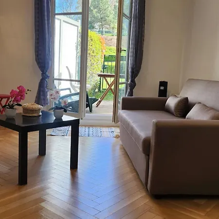 Appartement With Garden On The Seafront *